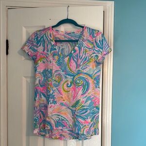 Lilly Pulitzer v neck size S